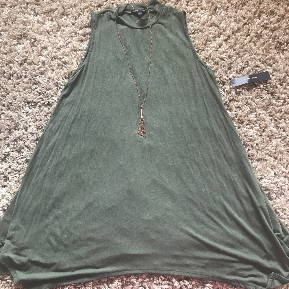 Moa Moa Blouse size XL.